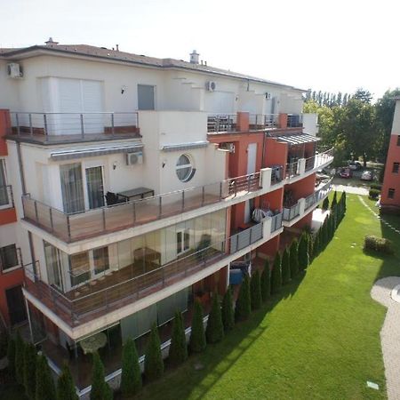 Goldenbeach Deluxe Apartment ชิโอฟก ภายนอก รูปภาพ